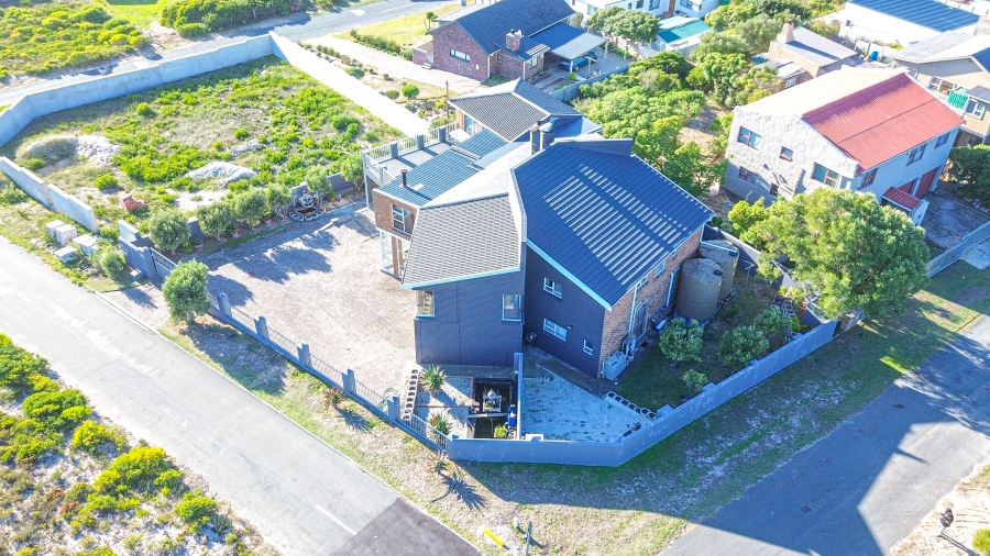 4 Bedroom Property for Sale in De Kelders Western Cape